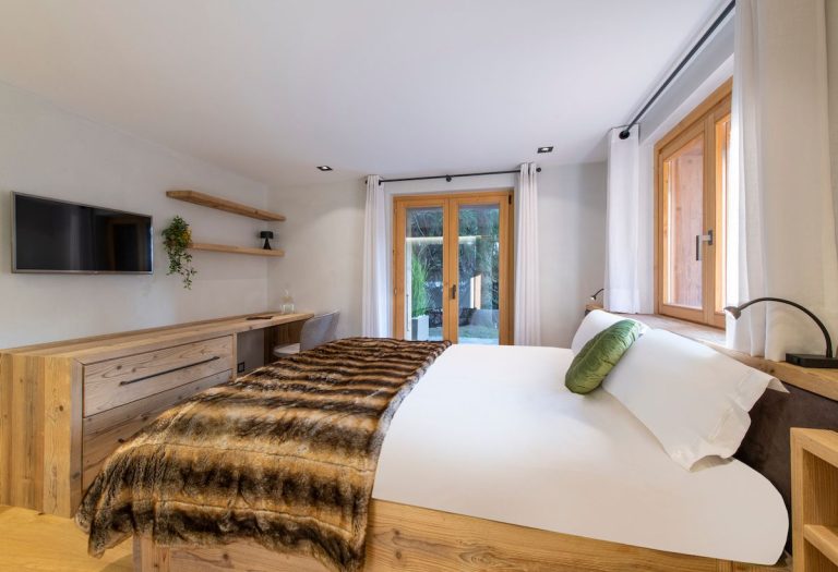Chalet Clambinet - The Chalet Edit